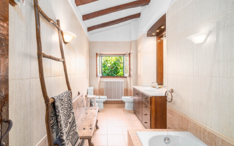 Ground floor bathroom